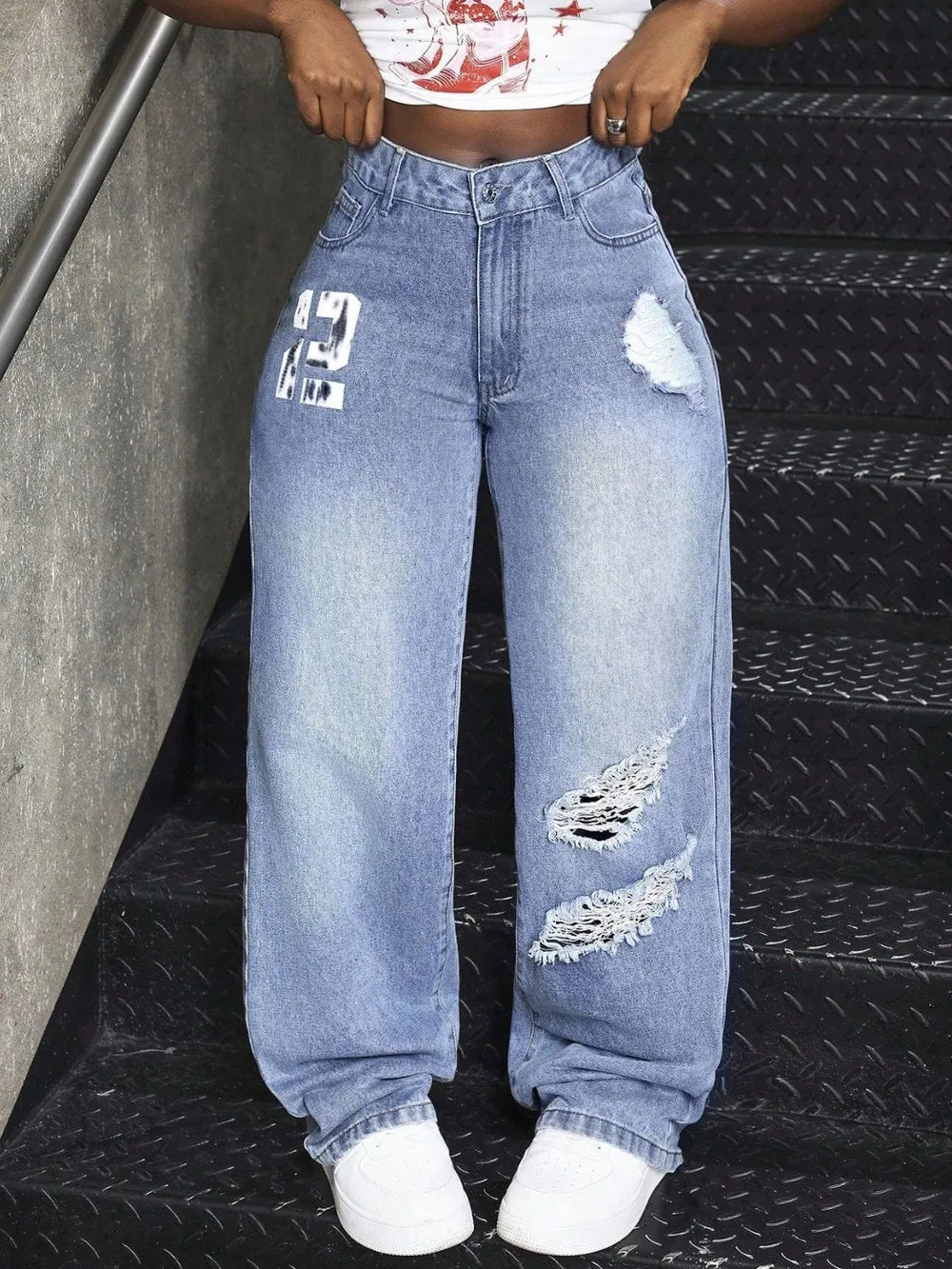 Distressed Wide Leg Jeans